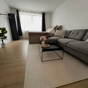 Schoenes In Apartment